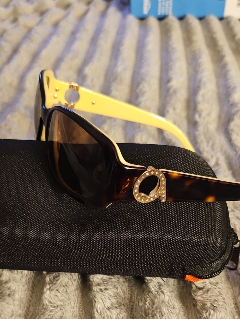 Nine West Radiance/S Designer sunglasses.